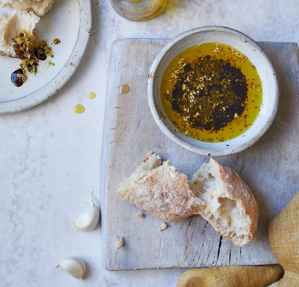 Olio d'oliva e Aceto Balsamico di Modena con Pane a lievitazione naturale